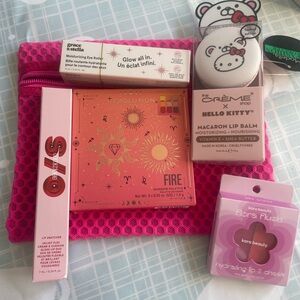 Revolution Fire Palette with Pink Cosmetic Set